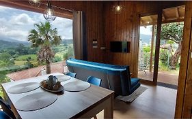 Fernandes Guest House Blue Bungalow